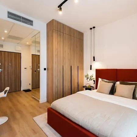 11th Floor Voguish Apartment