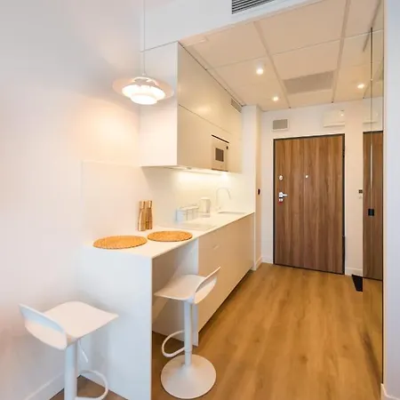 11th Floor Voguish By Bookinghost ワルシャワ